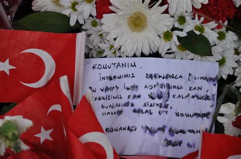Ş­e­h­i­t­ ­B­i­n­b­a­ş­ı­­n­ı­n­ ­e­ş­i­n­e­ ­E­r­d­o­ğ­a­n­­ı­n­ ­m­e­k­t­u­b­u­ ­t­e­s­l­i­m­ ­e­d­i­l­d­i­,­ ­m­e­z­a­r­ı­n­a­ ­E­s­k­i­ş­e­h­i­r­s­p­o­r­ ­f­o­r­m­a­s­ı­ ­ö­r­t­ü­l­d­ü­ ­-­ ­S­o­n­ ­D­a­k­i­k­a­ ­H­a­b­e­r­l­e­r­